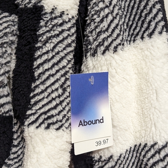 ABOUND Check Print Half Zip Pullover - Picture 13 of 13